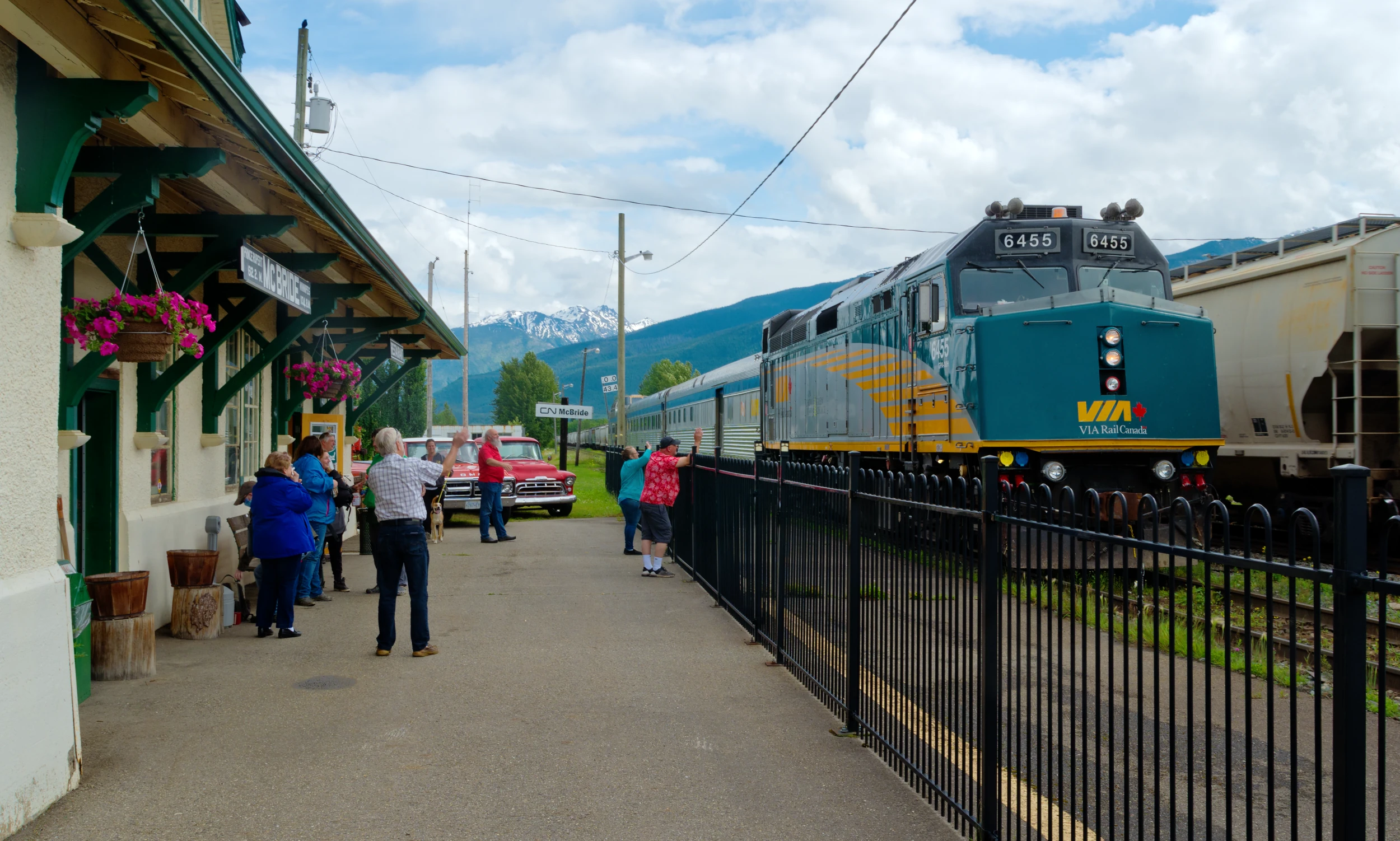 Plan your visit via train
